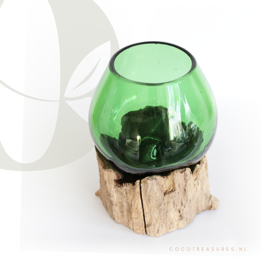 Groen vaasje op hout | rond